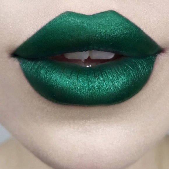 Kat Von D Other - 🦇KAT VON D studded lipstick in PLAN 9🦇